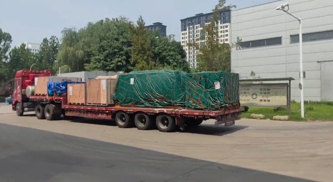 哈薩克斯坦PC工廠升級(jí)項(xiàng)目最后一批設(shè)備順利啟運(yùn)！